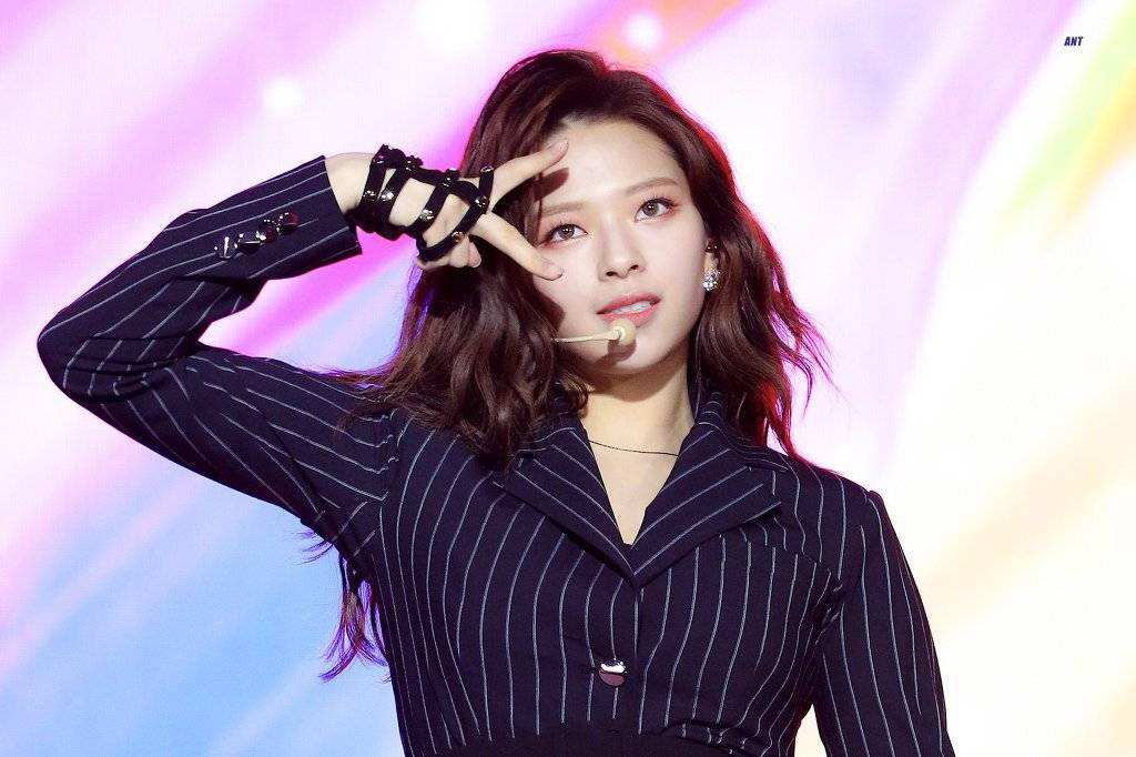 요즘 너무 이쁜 정연이 광주 슈퍼콘서트 | 인스티즈