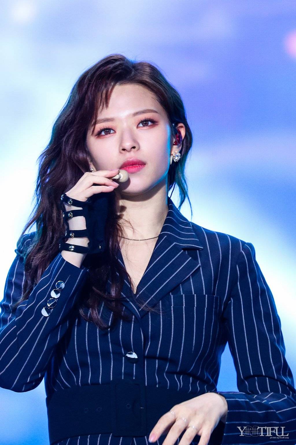 요즘 너무 이쁜 정연이 광주 슈퍼콘서트 | 인스티즈