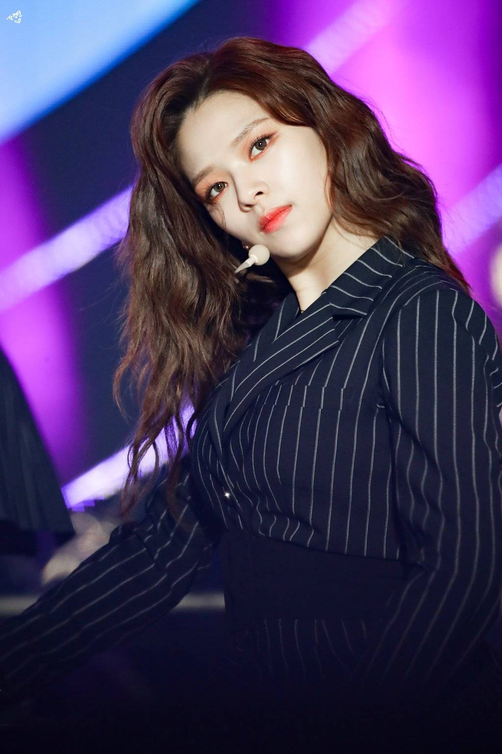 요즘 너무 이쁜 정연이 광주 슈퍼콘서트 | 인스티즈