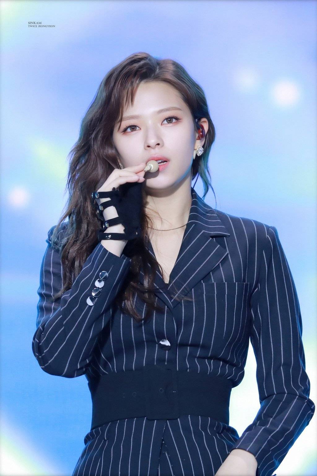 요즘 너무 이쁜 정연이 광주 슈퍼콘서트 | 인스티즈