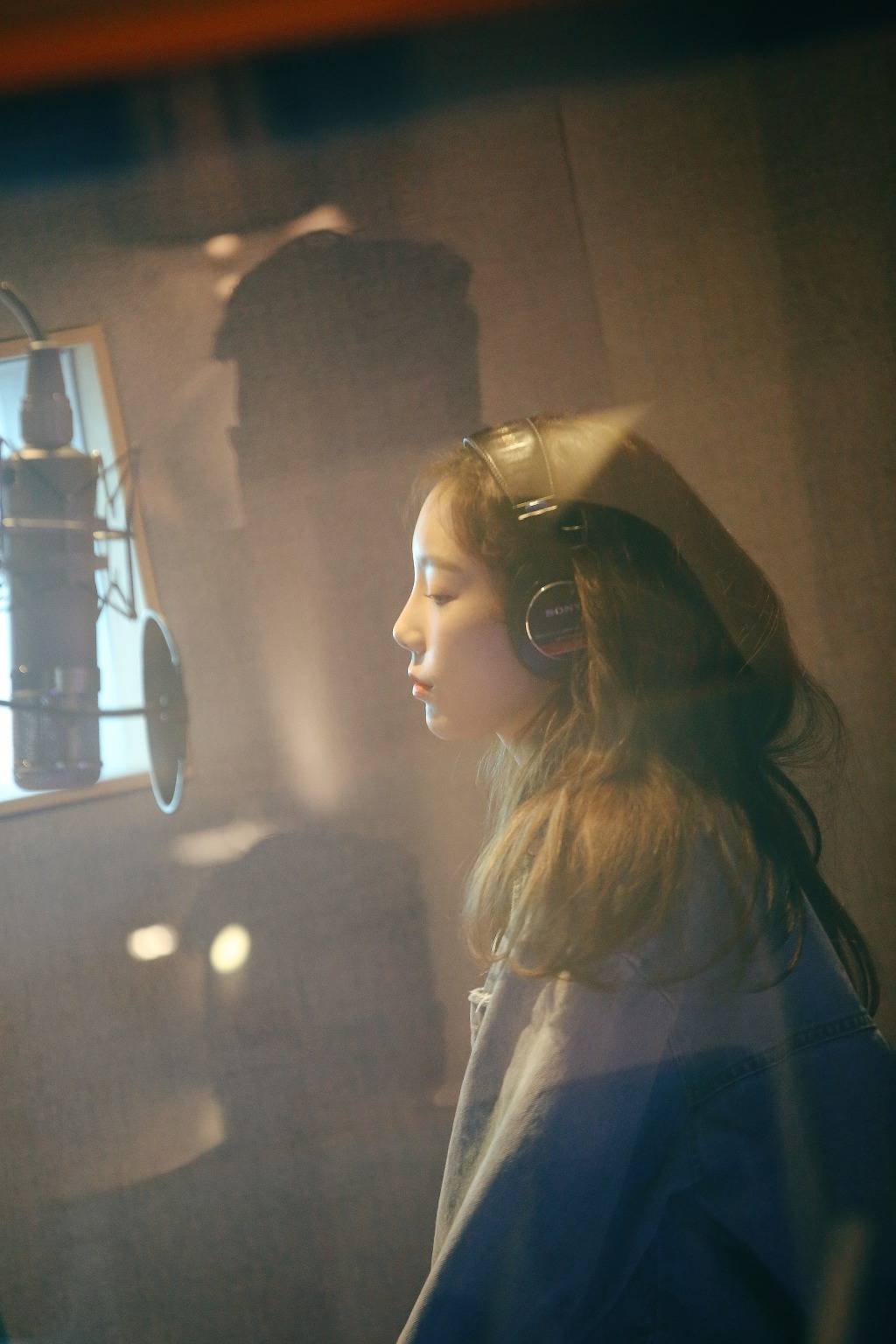 챈슬러와 태연 싱글 Angel 녹음 현장 사진 (일일 과외쌤 탱구) | 인스티즈