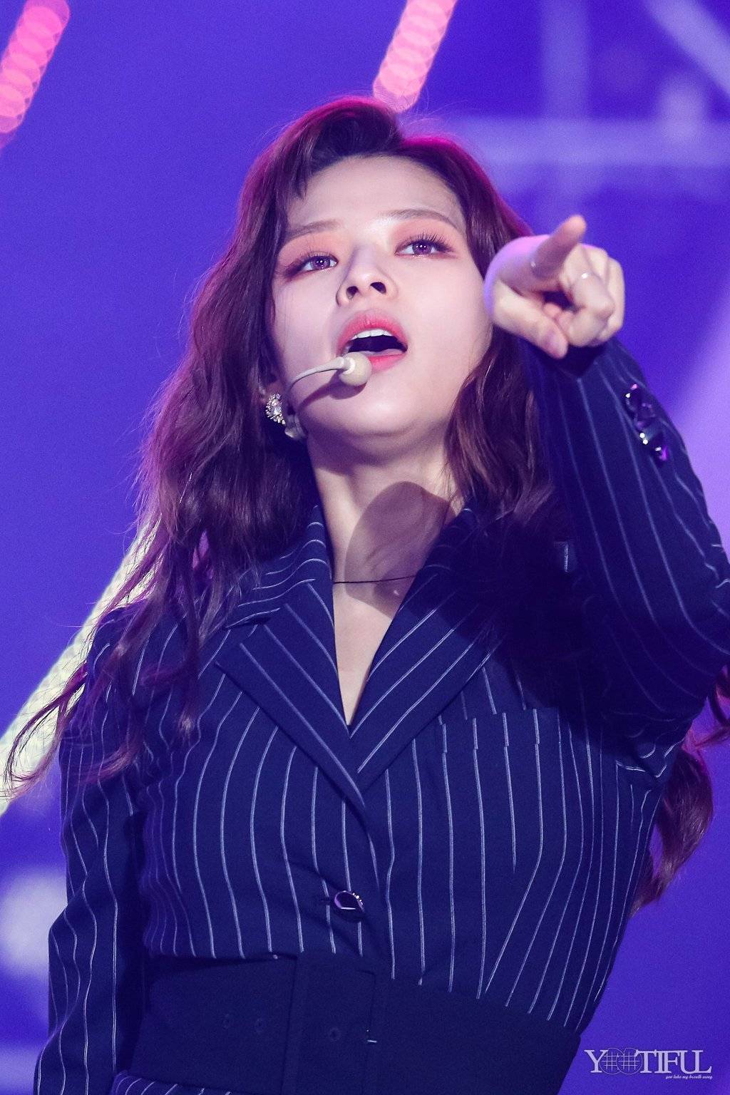 요즘 너무 이쁜 정연이 광주 슈퍼콘서트 | 인스티즈