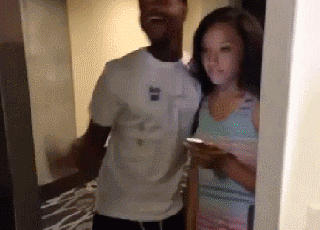 여친이랑 친구집에 처음 놀러갔는데 헤어짐 gif | 인스티즈