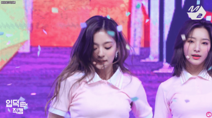 프로미스나인 이나경 '다시 만난 세계' 직캠 | 인스티즈