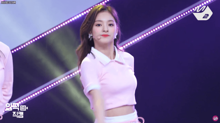 프로미스나인 이나경 '다시 만난 세계' 직캠 | 인스티즈