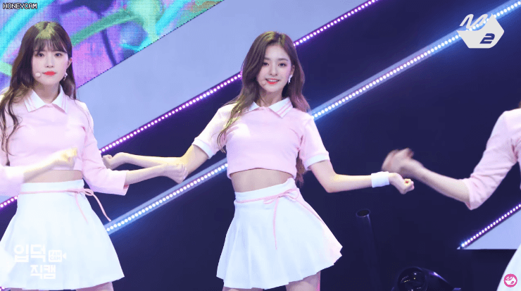 프로미스나인 이나경 '다시 만난 세계' 직캠 | 인스티즈