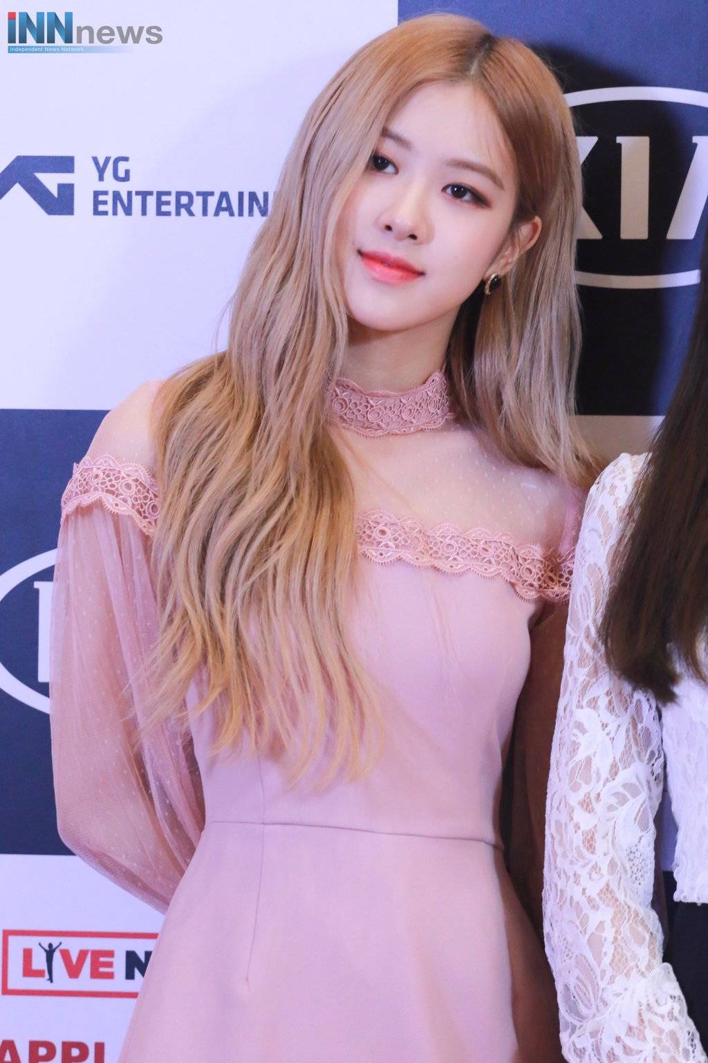 영어 말할때는 섹시하고 한국말 할때 귀여운 블랙핑크 로제 채영이♡ 스압주의 | 인스티즈