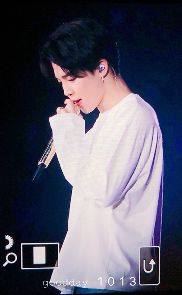 간만에 흑발로 염색하고 전세계 팬들한테 난리난 방탄소년단 지민.jpgif | 인스티즈