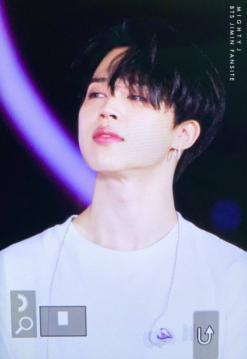 간만에 흑발로 염색하고 전세계 팬들한테 난리난 방탄소년단 지민.jpgif | 인스티즈