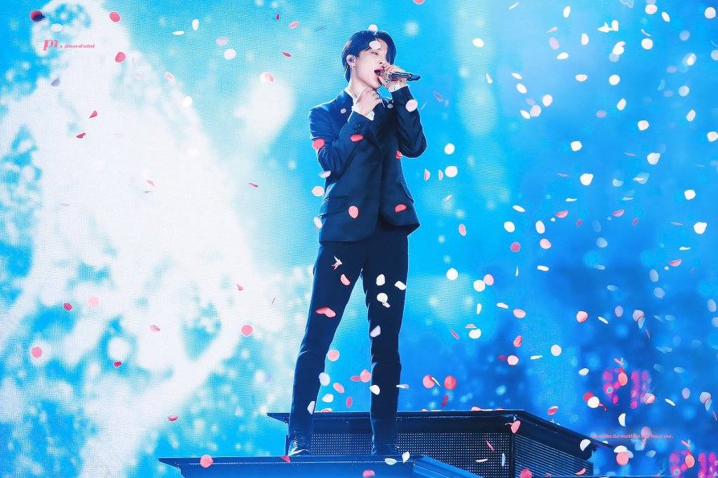 간만에 흑발로 염색하고 전세계 팬들한테 난리난 방탄소년단 지민.jpgif | 인스티즈