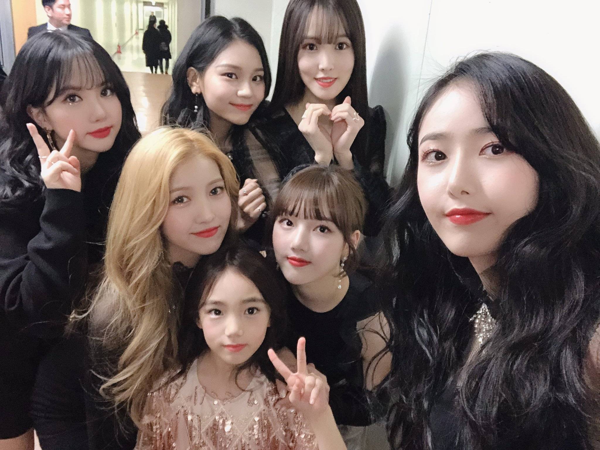 2019년 첫 여자친구 | 인스티즈