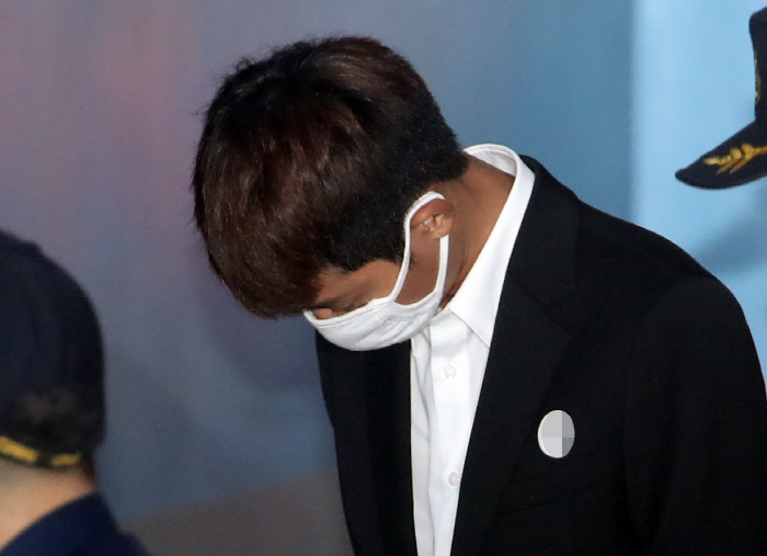 정준영, '성관계 몰카' 혐의 인정하지만 "피해자들과 합의 원해” | 인스티즈