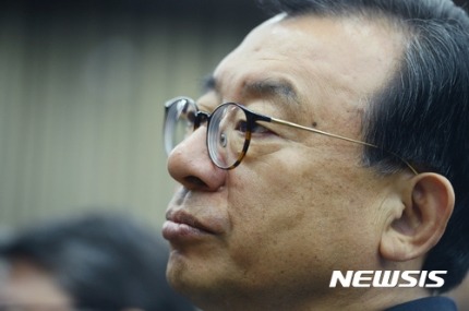 ￼ 이정현 "文·安, 언제는 퇴진하라면서? 이제와 탄핵" | 인스티즈