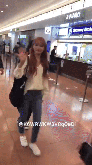 아이즈원) 계속 이러다가.. 쇼핑카트로 과자선물 받을 것 같은 강혜원 | 인스티즈