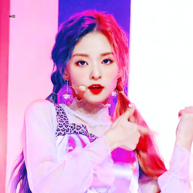 반반 죠스바머리에 이어 핑크색 단발로 염색한 이나경 | 인스티즈