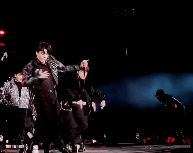 끼가 넘치는 방탄소년단 지민 눈빛 표정연기.gif | 인스티즈