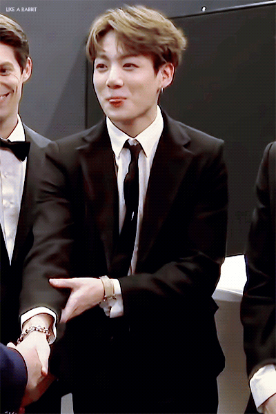 방탄 정국의 소중한 이니시계 | 인스티즈