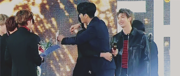 한국 인싸는 영국에서도 인싸구나 방탄 진의 핵인싸 모먼트 | 인스티즈