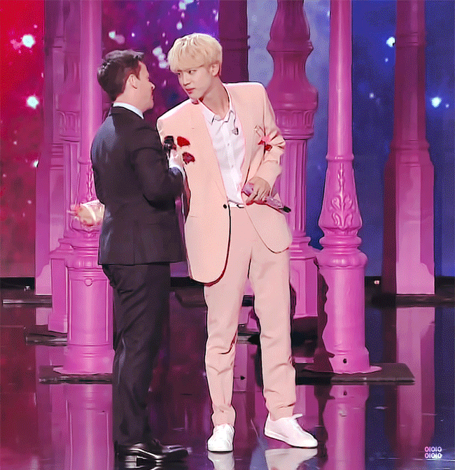 한국 인싸는 영국에서도 인싸구나 방탄 진의 핵인싸 모먼트 | 인스티즈