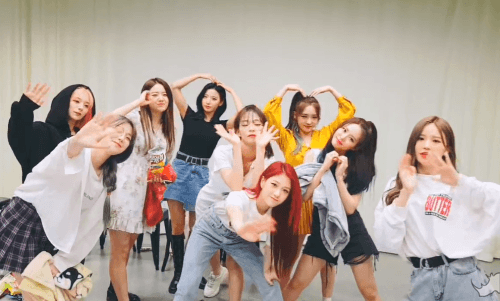 프로미스나인 데뷔 500 V앱 프롬이들과 FUN한요일 2.GIF | 인스티즈