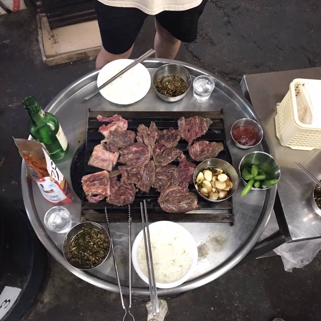 60년 전통의 서서 먹는 소갈빗집"연남서식당” | 인스티즈
