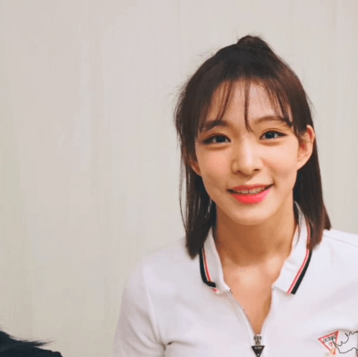 프로미스나인 데뷔 500 V앱 프롬이들과 FUN한요일 2.GIF | 인스티즈