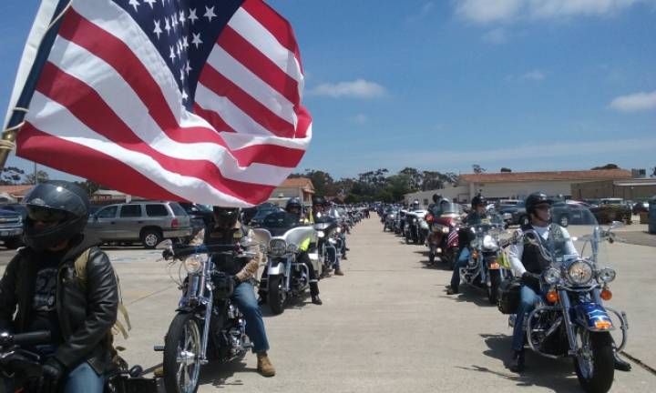 참전용사 유골이 택배로 보내진단 소식에 미대륙 3,200km를 횡단 호위한 오토바이 동호회 | 인스티즈