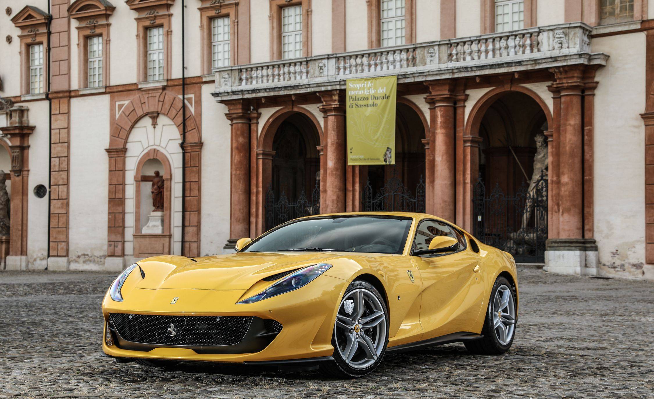 2018 페라리 812 슈퍼패스트 [데이터주의] | 인스티즈