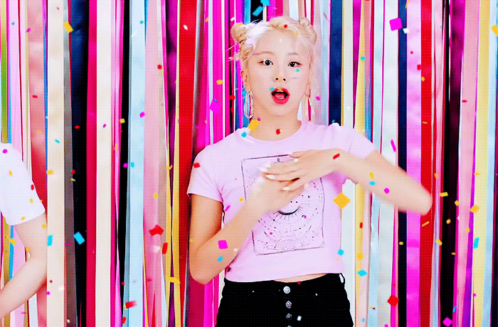 농림축산산업두도 인정한 딸기공주 채영이의 STRAWBERRY | 인스티즈