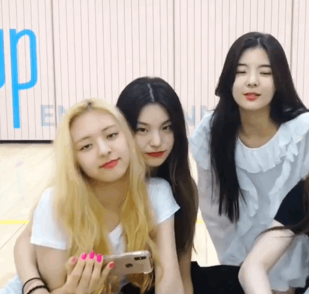 ITZY의 연습실❤️ + CAFE-TALK❤️ | 인스티즈