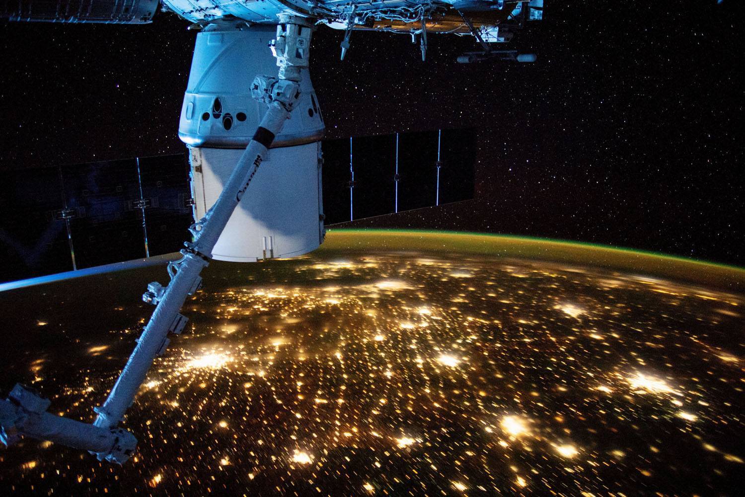 국제 우주정거장에서 찍은 사진들.jpg | 인스티즈