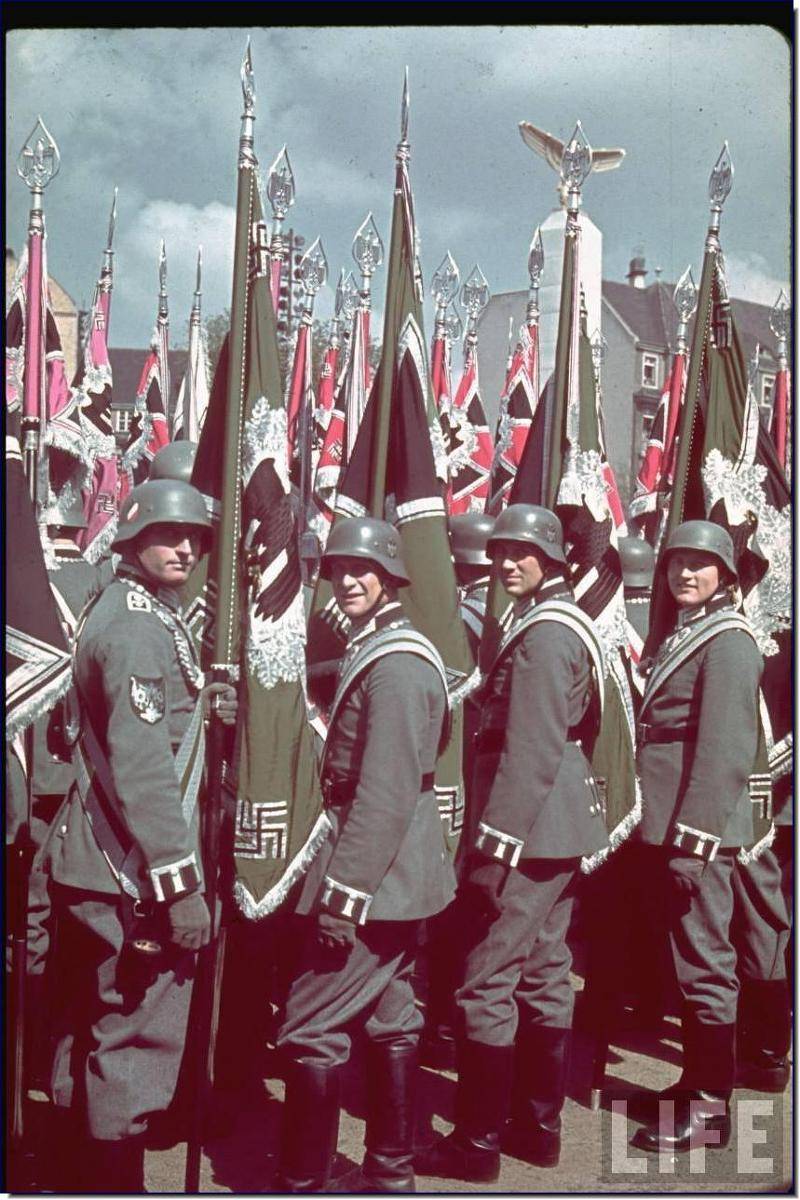 전쟁 준비하는 히틀러.jpg | 인스티즈