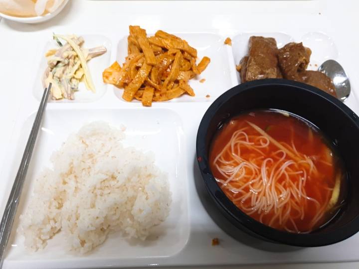 이직한 회사 한달간 구내식당 밥 | 인스티즈