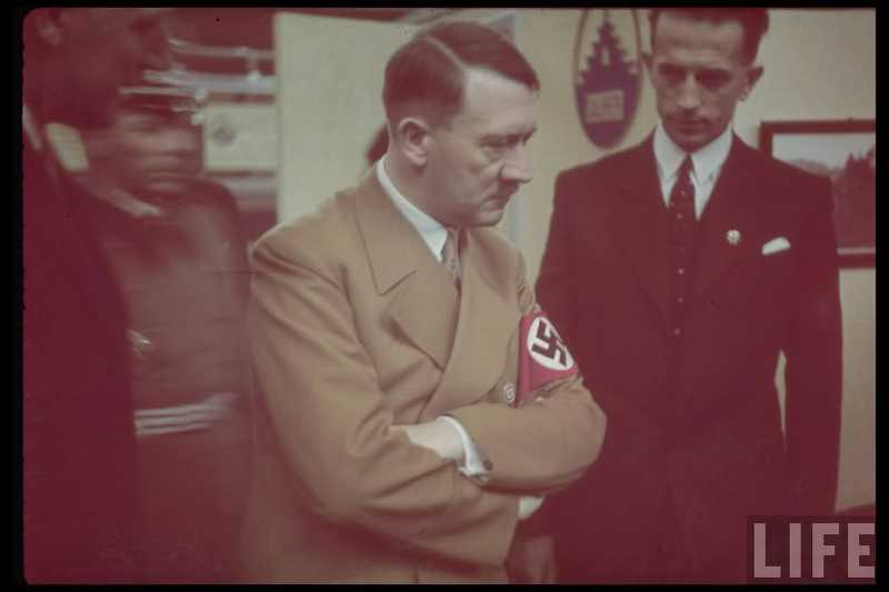 전쟁 준비하는 히틀러.jpg | 인스티즈