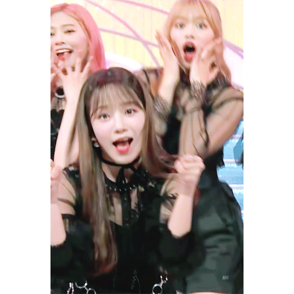 리액션 풍부한 조유리.gif | 인스티즈