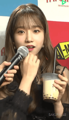 리액션 풍부한 조유리.gif | 인스티즈