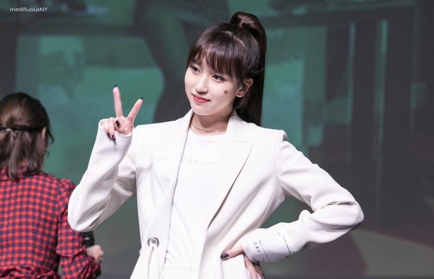 입가리고 웃는데 설레이게 되는 묘이 미나.gif | 인스티즈