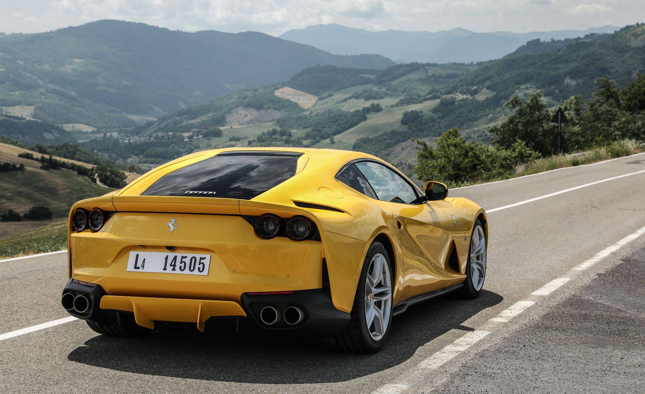 2018 페라리 812 슈퍼패스트 [데이터주의] | 인스티즈