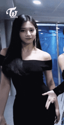 청하의 벌써 12시 추는 쯔위.gif | 인스티즈