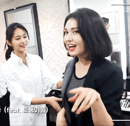 소미한테 춤 가르쳐주는 쯔위 | 인스티즈