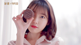 IU오물오물♥ 아이유 폼나게 먹자 먹방 모음!! + 2017 가요대전 리메이크 무대.zip | 인스티즈