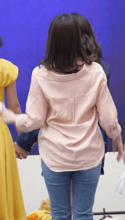 팬싸에서 신발에 깔창없다고 세상 시무룩한 미나리 ㅋㅋㅋㅋㅋㅋㅋㅋㅋㅋㅋㅋㅋㅋㅋ | 인스티즈