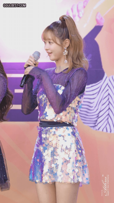 반짝반짝 의상 오마이걸 유아.gif | 인스티즈