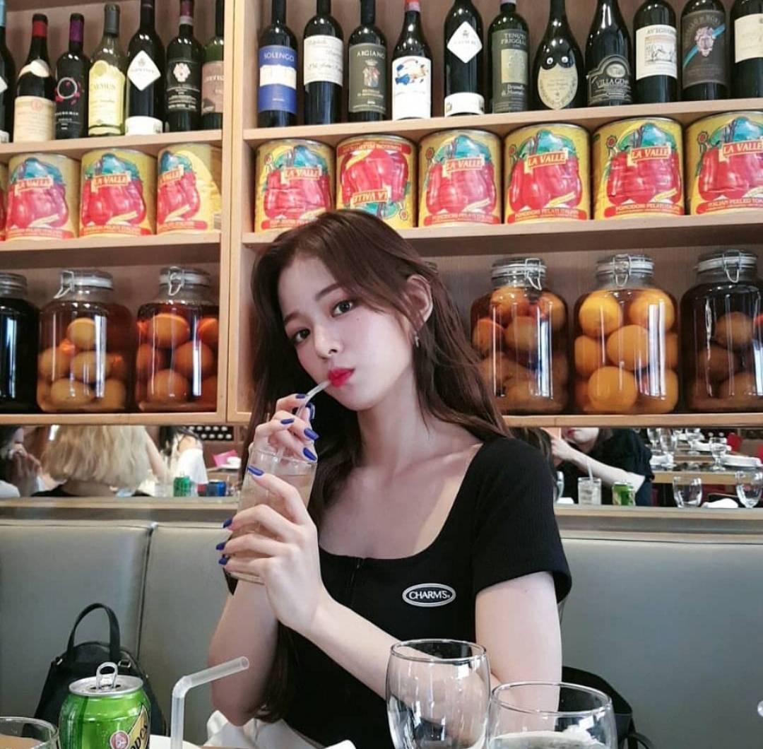 시원시원하게 생긴 프로미스나인 이채영 | 인스티즈