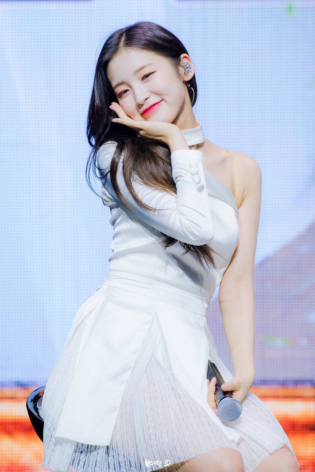 대한민국 브랜드 대상 오마이걸 아린.jpgif | 인스티즈