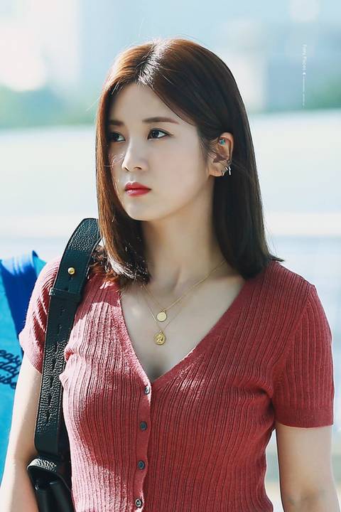 에이핑크 박초롱 공항에서.jpgif | 인스티즈