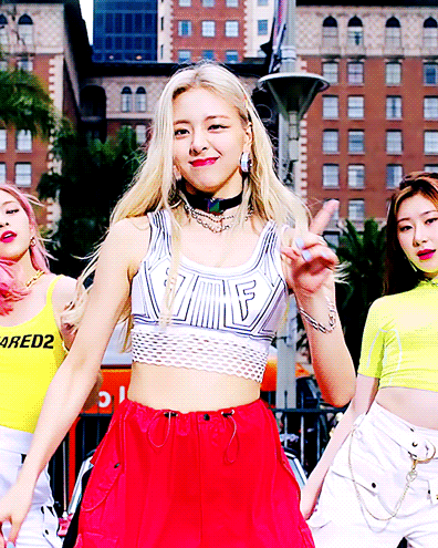 ITZY 뮤비에 안나와서 아쉽다는 반응이 많은 안무 | 인스티즈