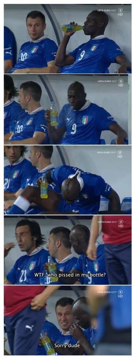 카사노 오줌 마시는 발로텔리 .gif | 인스티즈