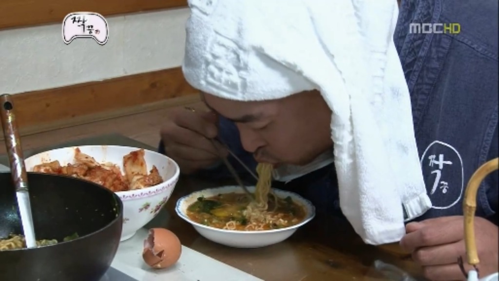 [무한도전] 우정촌에서 라면을 먹는 3남자 jpg | 인스티즈