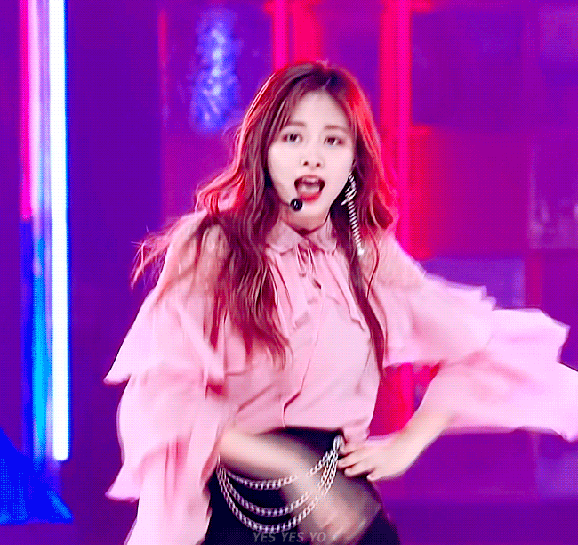 이쯔쯔하가 뭔지 보여준 지니어워즈 트와이스 쯔위.jpgif | 인스티즈